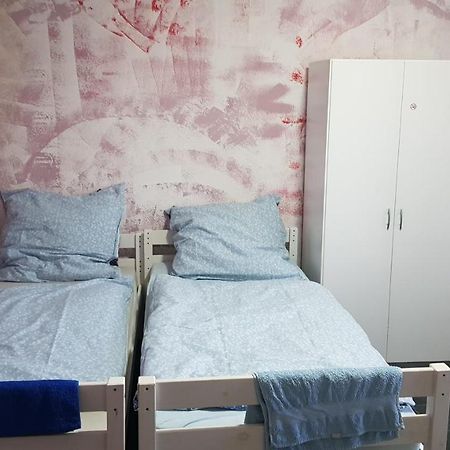 Handwerker Unterkunft Monteurzimmer Mit Gemeinschaftsbad In Brebach Saarbrücken Exteriör bild