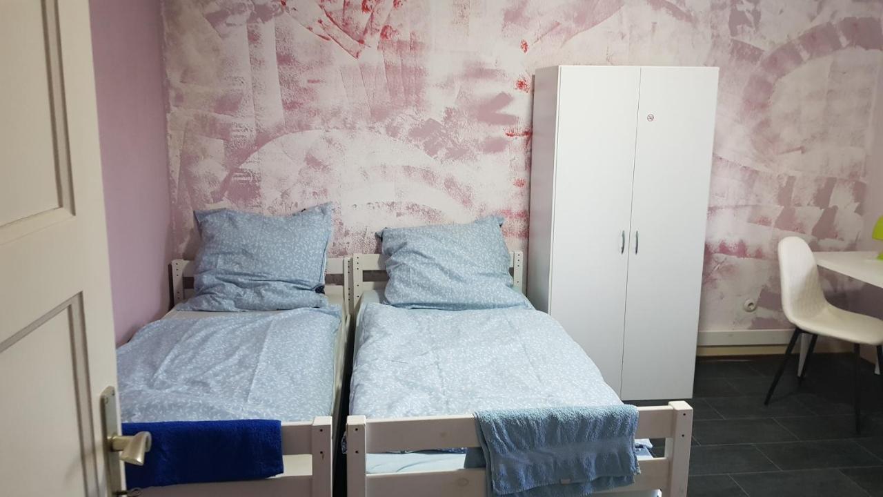 Handwerker Unterkunft Monteurzimmer Mit Gemeinschaftsbad In Brebach Saarbrücken Exteriör bild