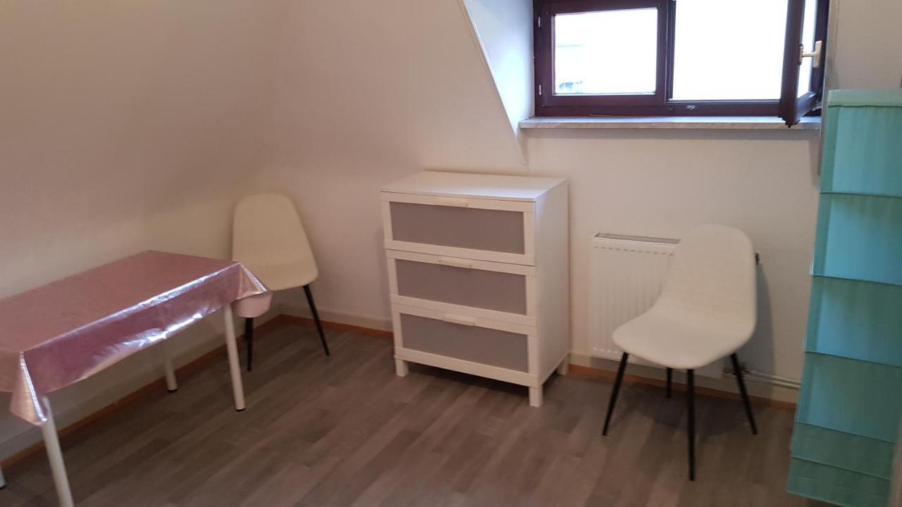 Handwerker Unterkunft Monteurzimmer Mit Gemeinschaftsbad In Brebach Saarbrücken Exteriör bild